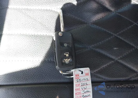 2012 Volkswagen Jetta 2.0L S из США, поврежденный, VIN 3VW2K7AJ6CM336060